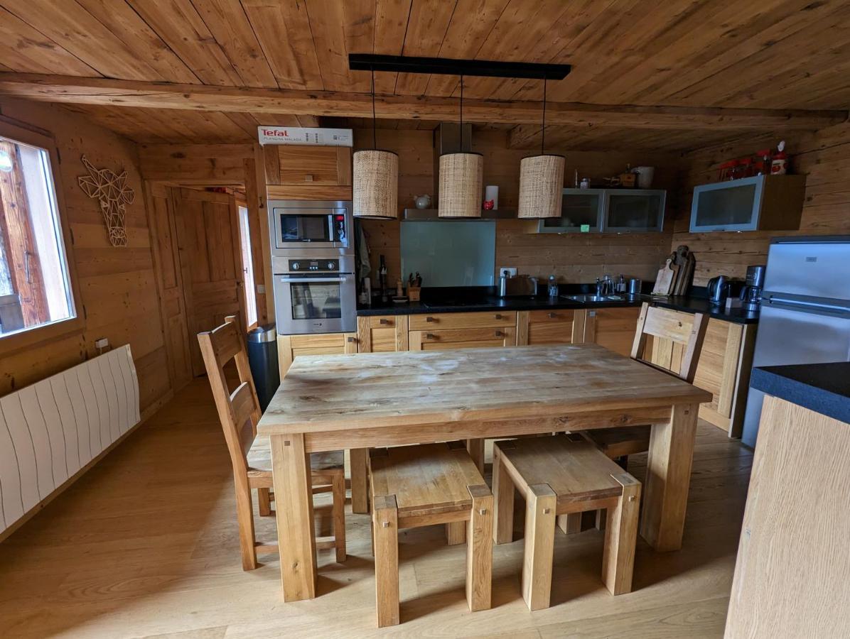 Bas De Chalet Au Coeur Des Aravis, Entre Lac Et Montagne Saint-Jean-de-Sixt Exterior photo